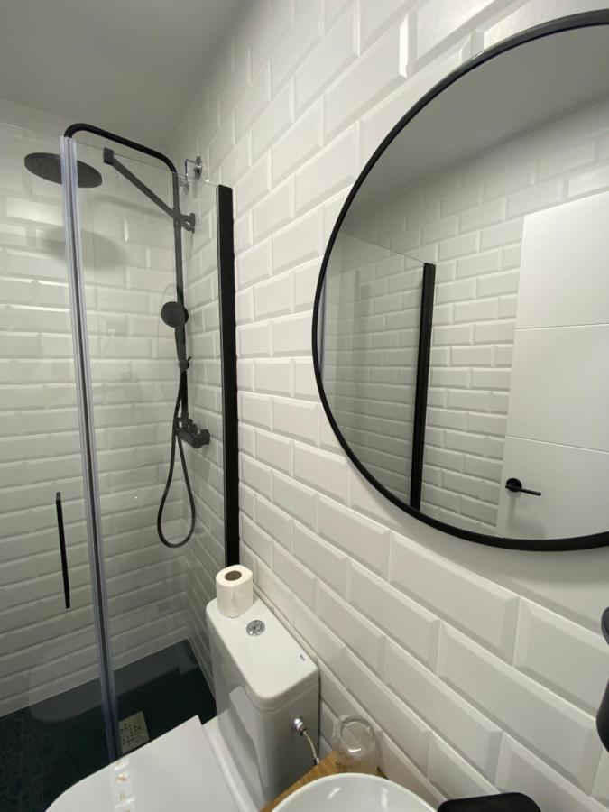 מלון בילבאו Casual Mardones מראה חיצוני תמונה Bathroom tiles