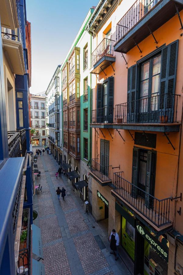מלון בילבאו Casual Mardones מראה חיצוני תמונה Calle de la Virgen de la Puerta